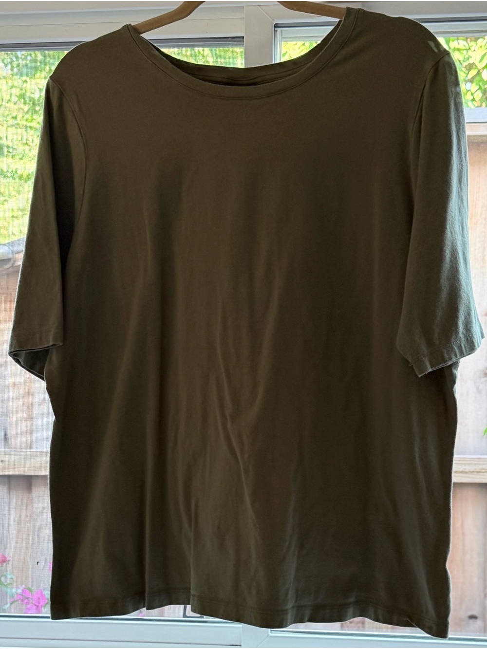 Who What Wear Olive Crew Neck Short Sleeve Tee